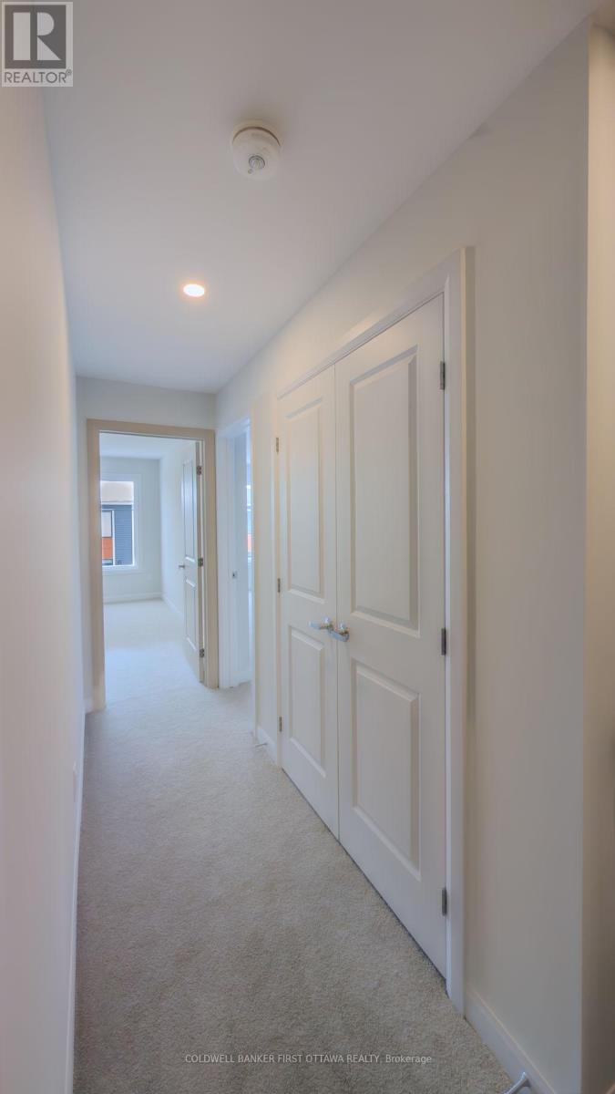 415 Silverberry Private, Ottawa, Ontario  K2T 0R8 - Photo 11 - X12640072