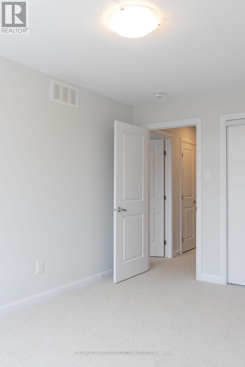 415 Silverberry Private, Ottawa, Ontario  K2T 0R8 - Photo 15 - X12640072