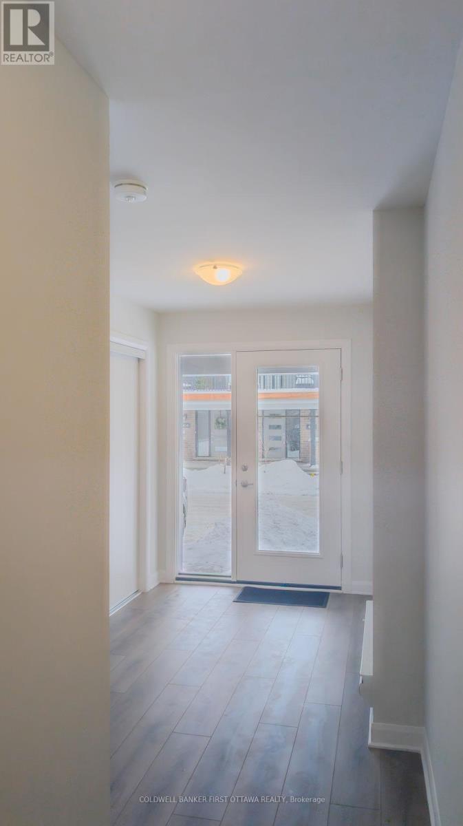 415 Silverberry Private, Ottawa, Ontario  K2T 0R8 - Photo 2 - X12640072