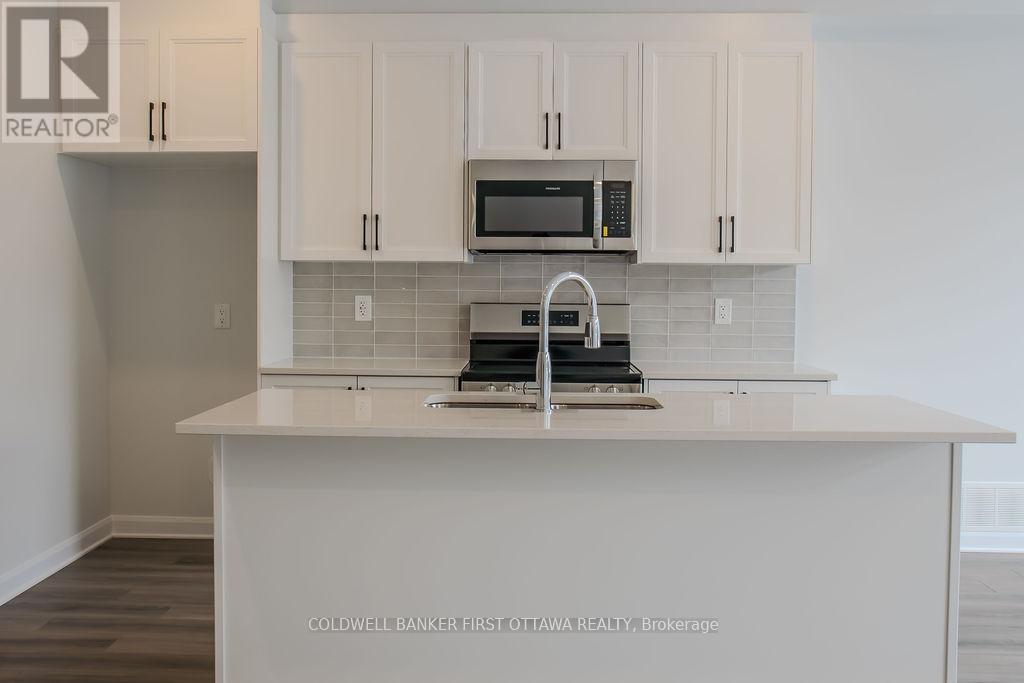 415 Silverberry Private, Ottawa, Ontario  K2T 0R8 - Photo 6 - X12640072