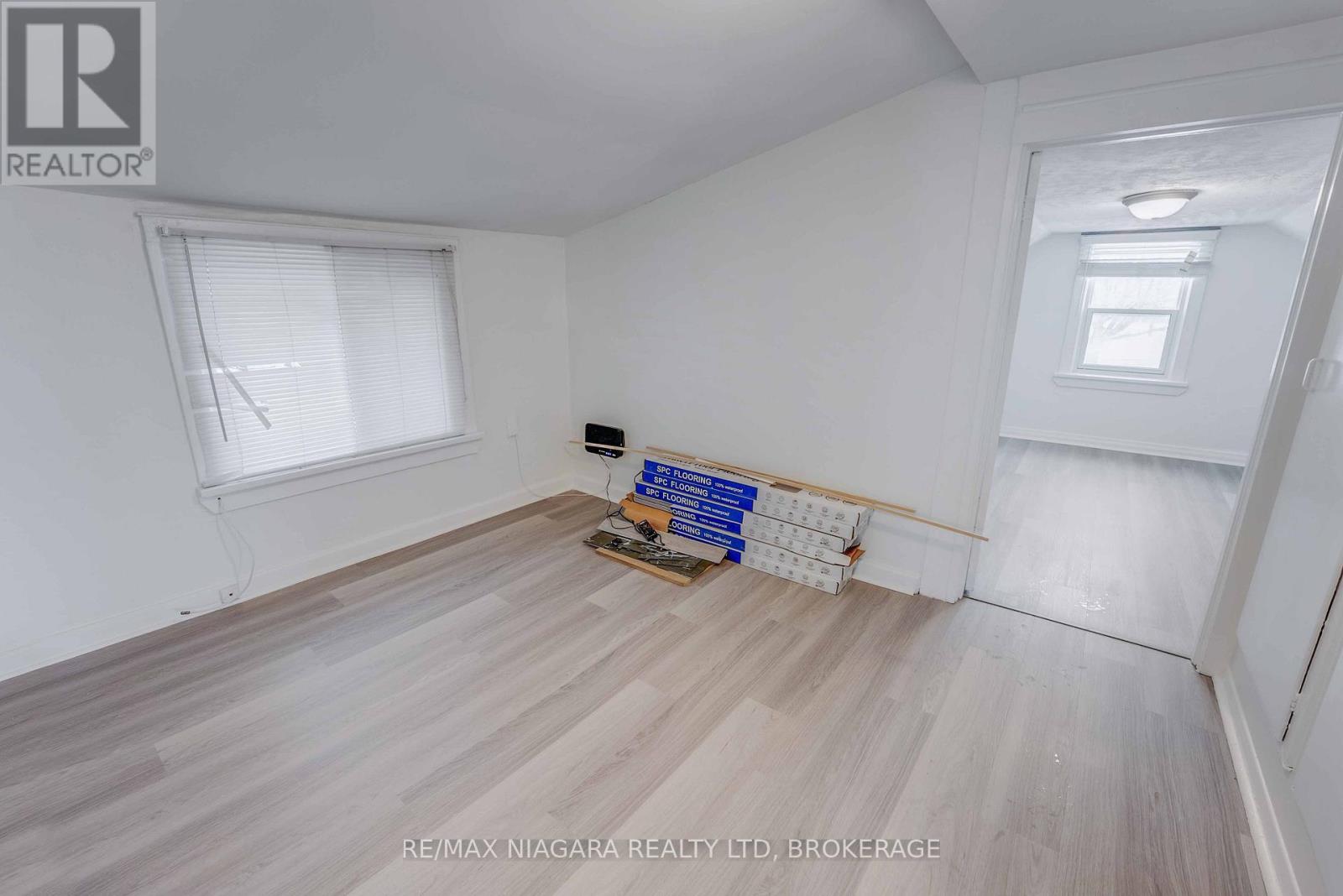 39 Carleton Street N, Thorold (Thorold Downtown), Ontario  L2V 2A6 - Photo 17 - X12521316