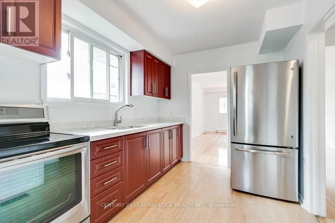 60 Morning Dew Road, Toronto, Ontario  M1E 3X3 - Photo 3 - E12640080