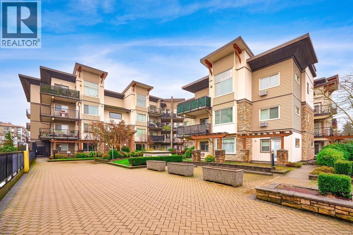 418 11935 BURNETT STREET, Maple Ridge, British Columbia