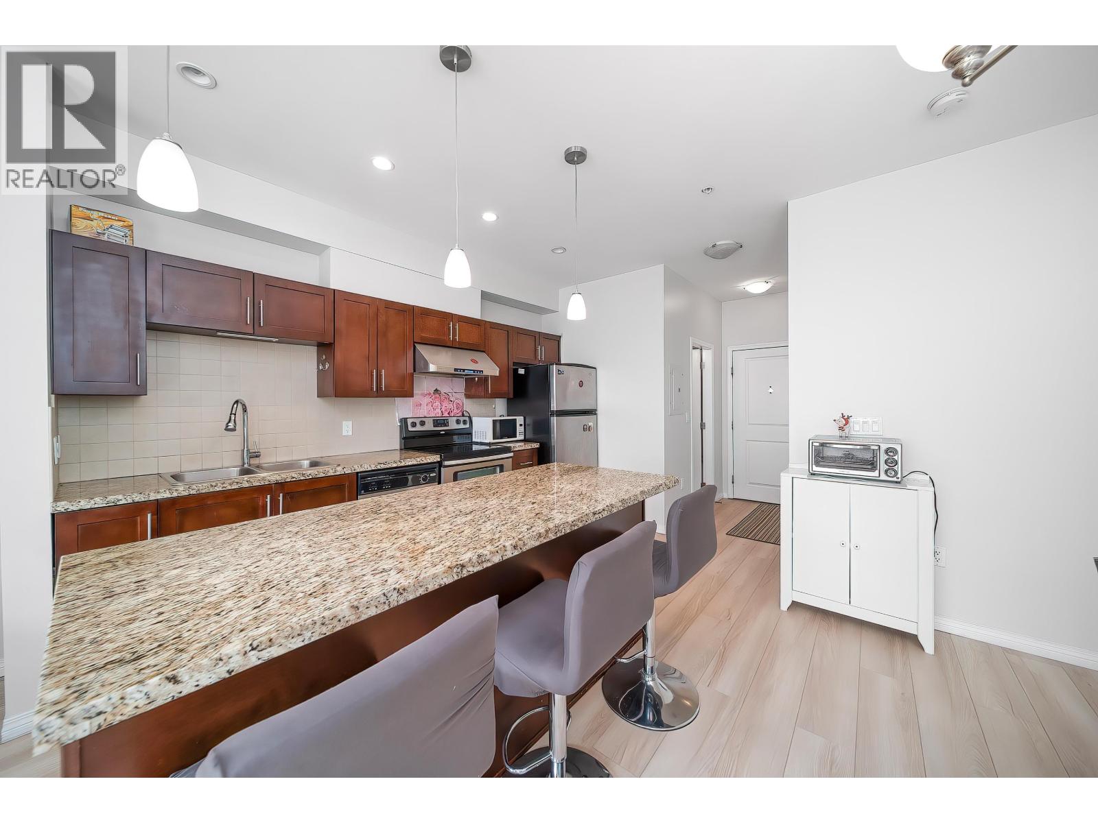 110 5000 Imperial Street, Burnaby, British Columbia V5J 1C8 - Photo 10 - R3074205