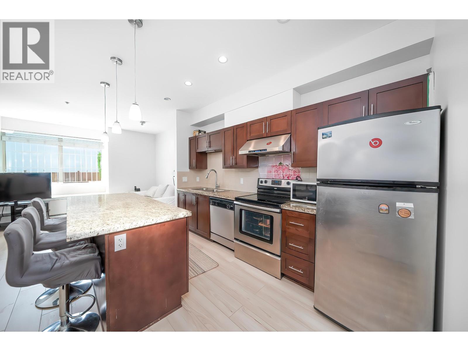 110 5000 Imperial Street, Burnaby, British Columbia V5J 1C8 - Photo 9 - R3074205