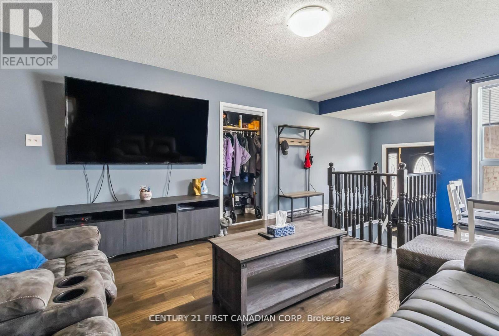 61 Tanner Drive, London East, Ontario  N5W 6B6 - Photo 10 - X12640102