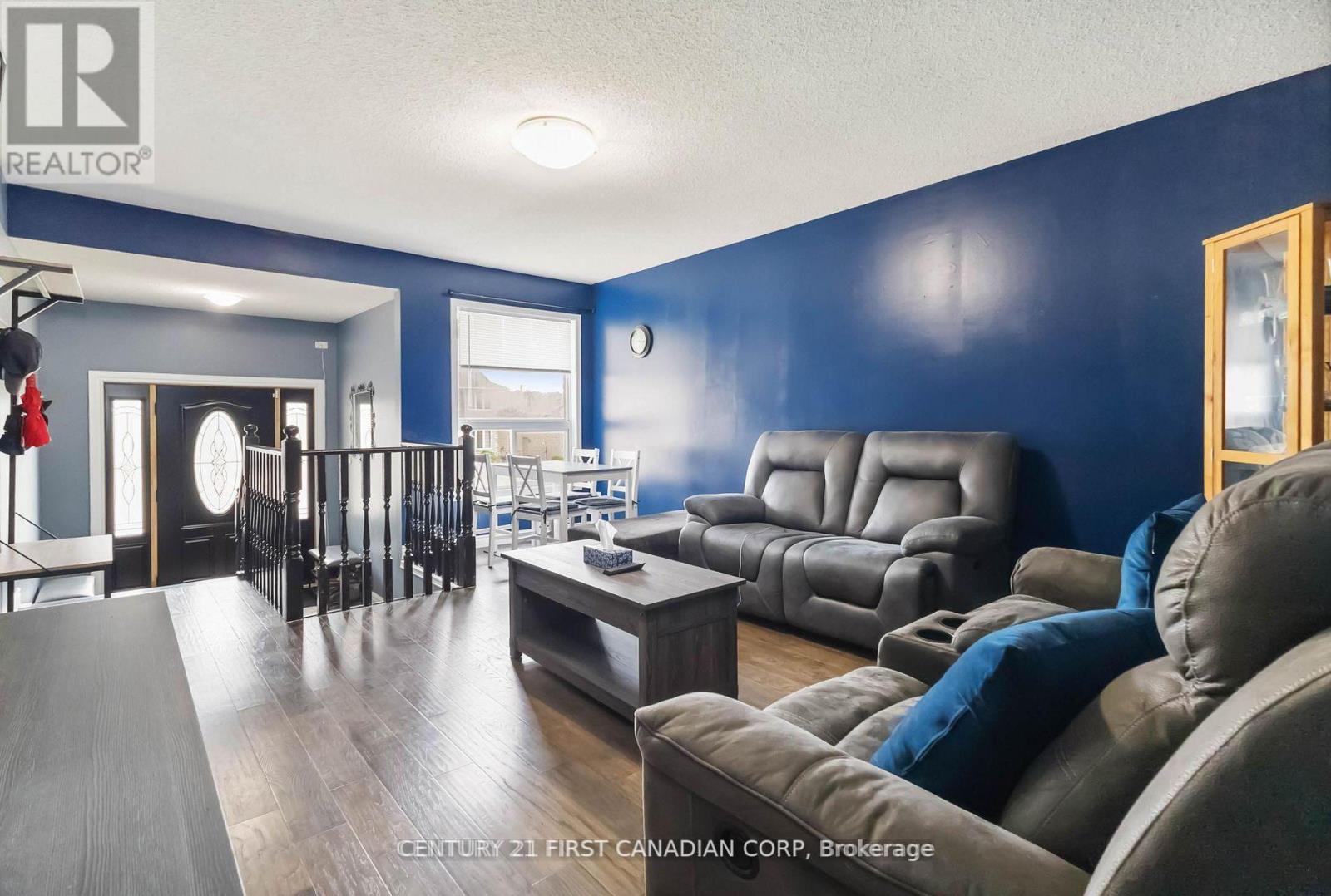 61 Tanner Drive, London East, Ontario  N5W 6B6 - Photo 12 - X12640102