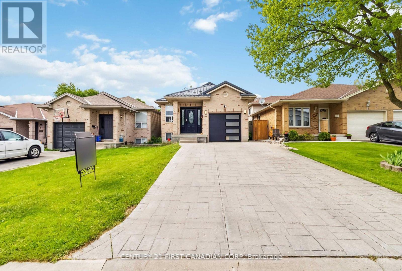 61 Tanner Drive, London East, Ontario  N5W 6B6 - Photo 2 - X12640102