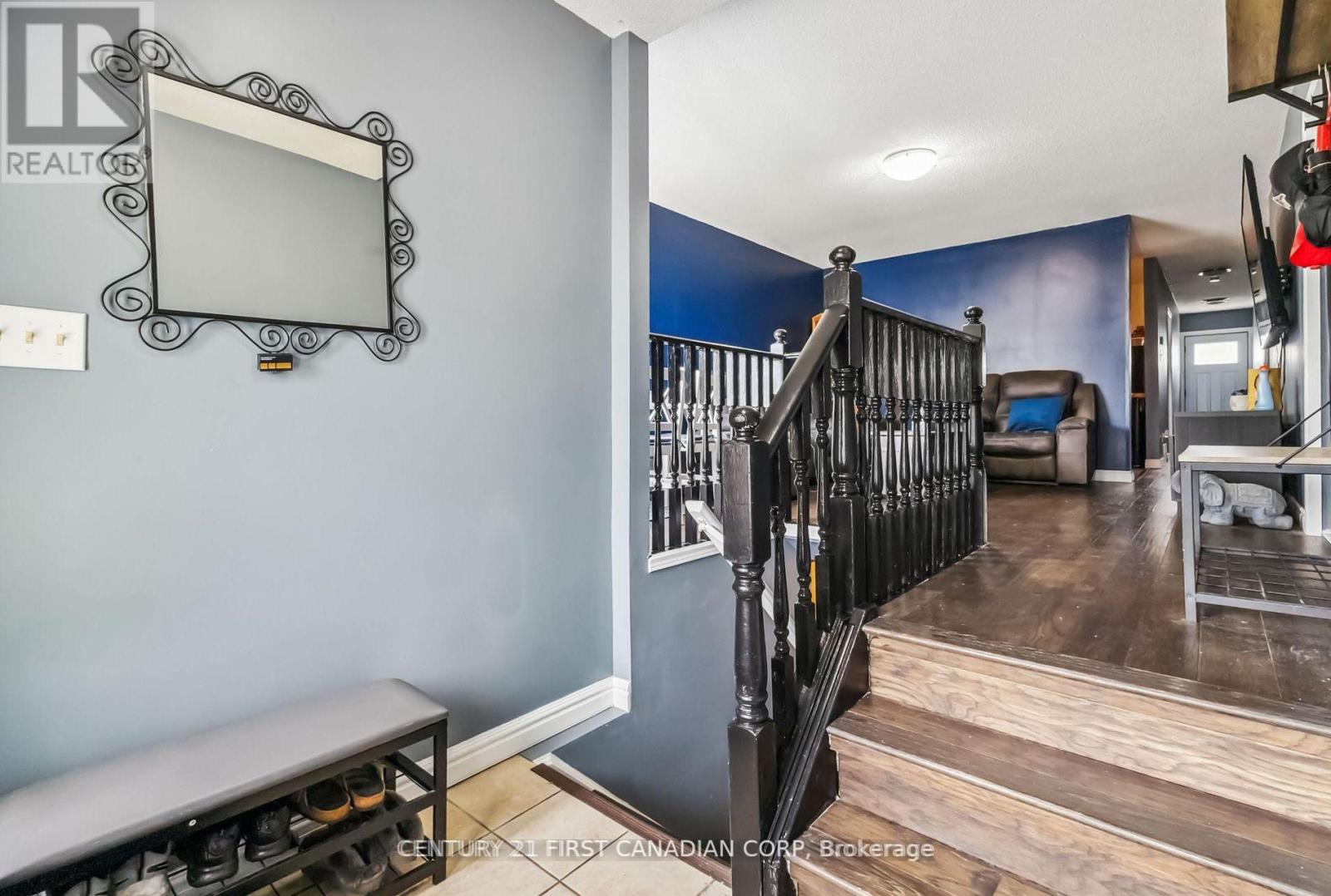 61 Tanner Drive, London East, Ontario  N5W 6B6 - Photo 6 - X12640102