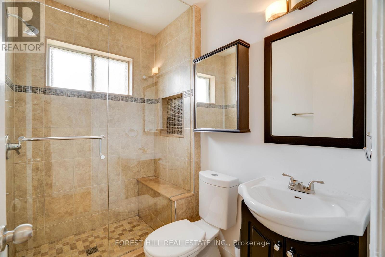 12 Glen Agar Drive, Toronto, Ontario  M9B 5L3 - Photo 7 - W12310364