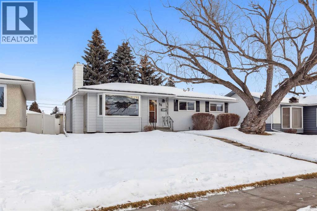 34 Atlanta Crescent Se, Calgary, Alberta T2J 0Y1 - Photo 2 - A2275322