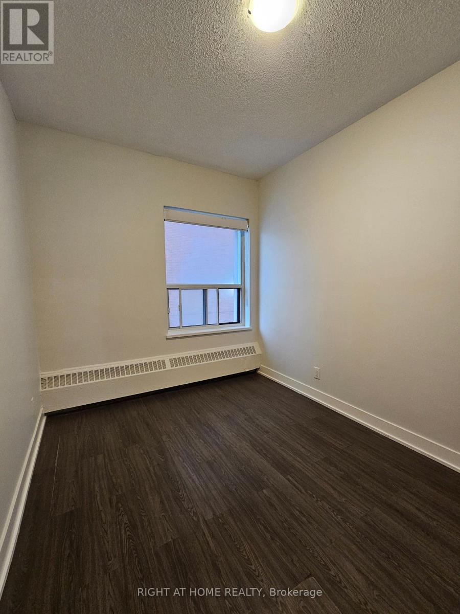 204 - 1801 Eglinton Avenue W, Toronto (Oakwood Village), Ontario  M6E 2H8 - Photo 11 - C12640118