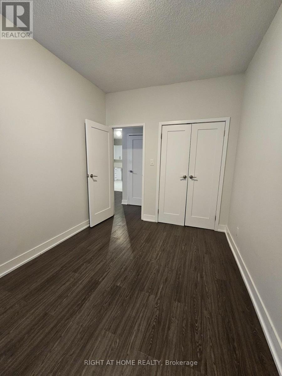 204 - 1801 Eglinton Avenue W, Toronto (Oakwood Village), Ontario  M6E 2H8 - Photo 12 - C12640118