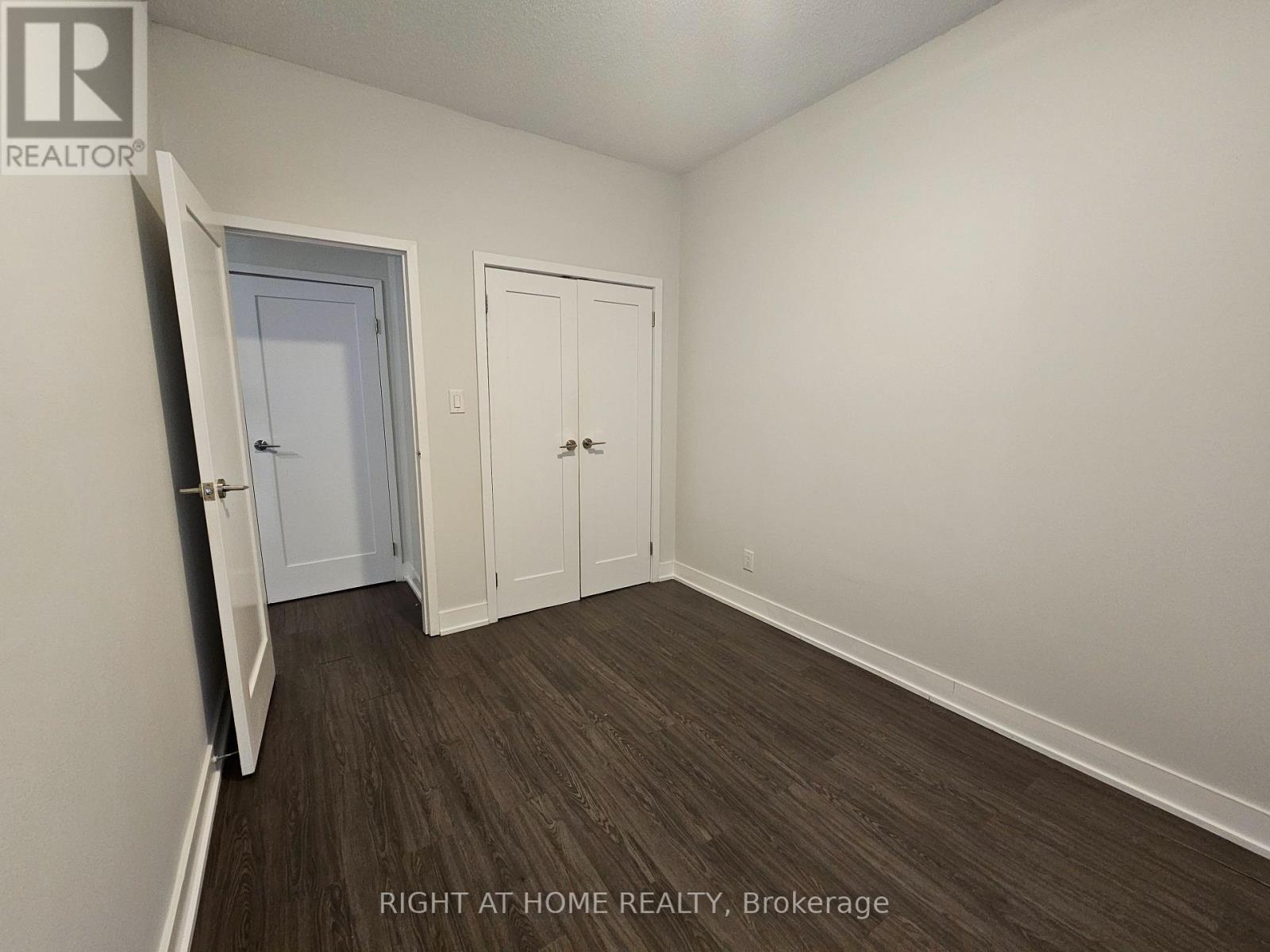 204 - 1801 Eglinton Avenue W, Toronto (Oakwood Village), Ontario  M6E 2H8 - Photo 14 - C12640118