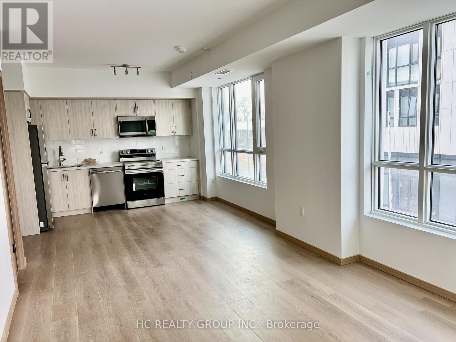 B201 - 3429 Sheppard Avenue E, Toronto, Ontario  M1T 3K5 - Photo 3 - E12640106