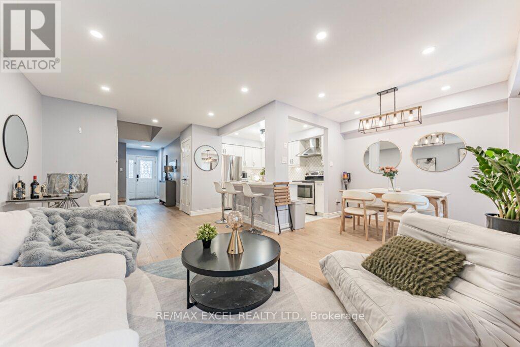 15 KNIGHTSBRIDGE WAY, Markham, Ontario