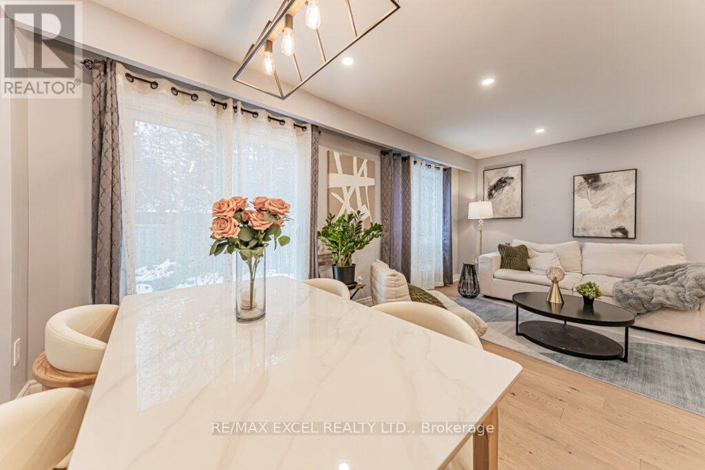 15 Knightsbridge Way, Markham, Ontario  L3P 3W4 - Photo 12 - N12640108