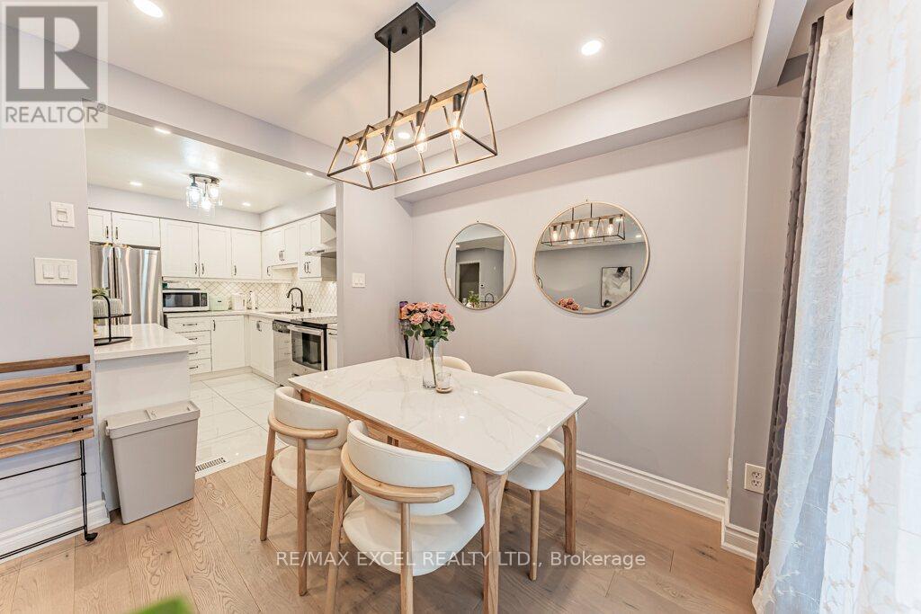 15 Knightsbridge Way, Markham, Ontario  L3P 3W4 - Photo 24 - N12640108