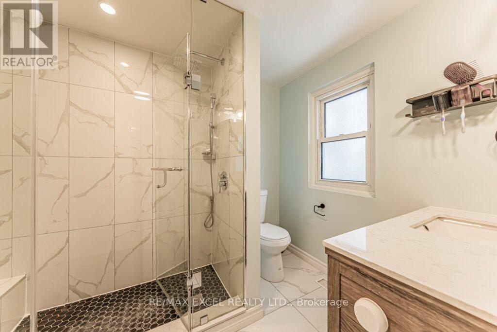 15 Knightsbridge Way, Markham, Ontario  L3P 3W4 - Photo 34 - N12640108