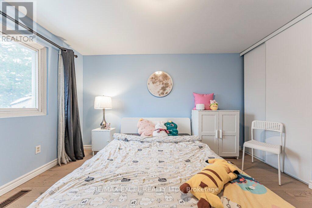 15 Knightsbridge Way, Markham, Ontario  L3P 3W4 - Photo 38 - N12640108