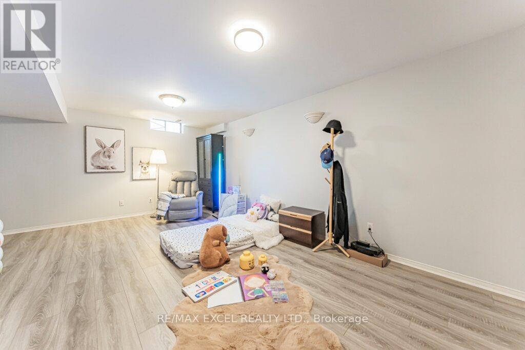 15 Knightsbridge Way, Markham, Ontario  L3P 3W4 - Photo 43 - N12640108