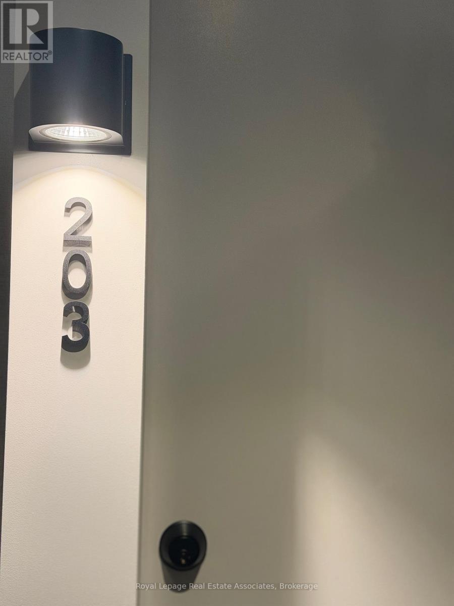 203 - 8020 Derry Road, Milton, Ontario  L9T 3L3 - Photo 4 - W12631578