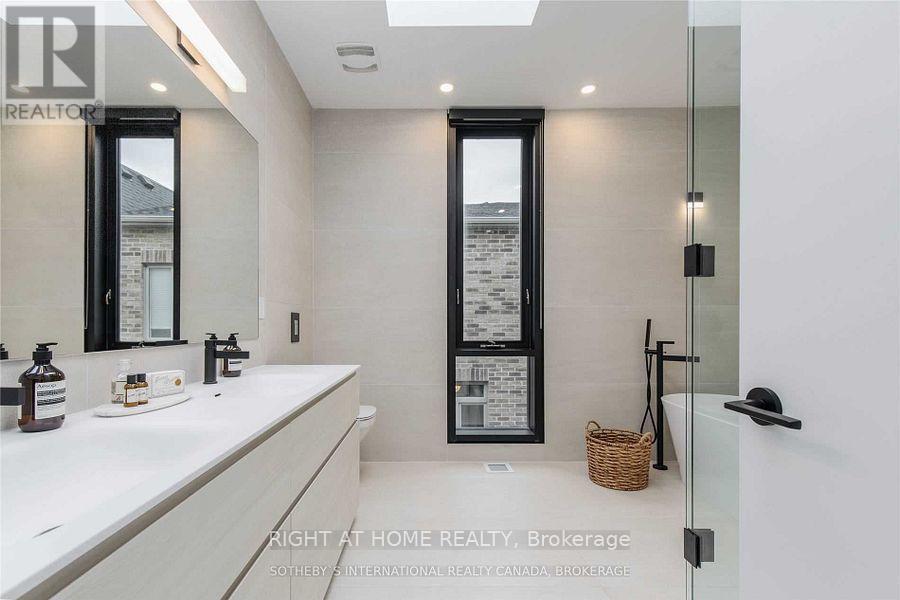 93 Meadowview Avenue, Markham, Ontario  L3T 1K8 - Photo 18 - N12640128