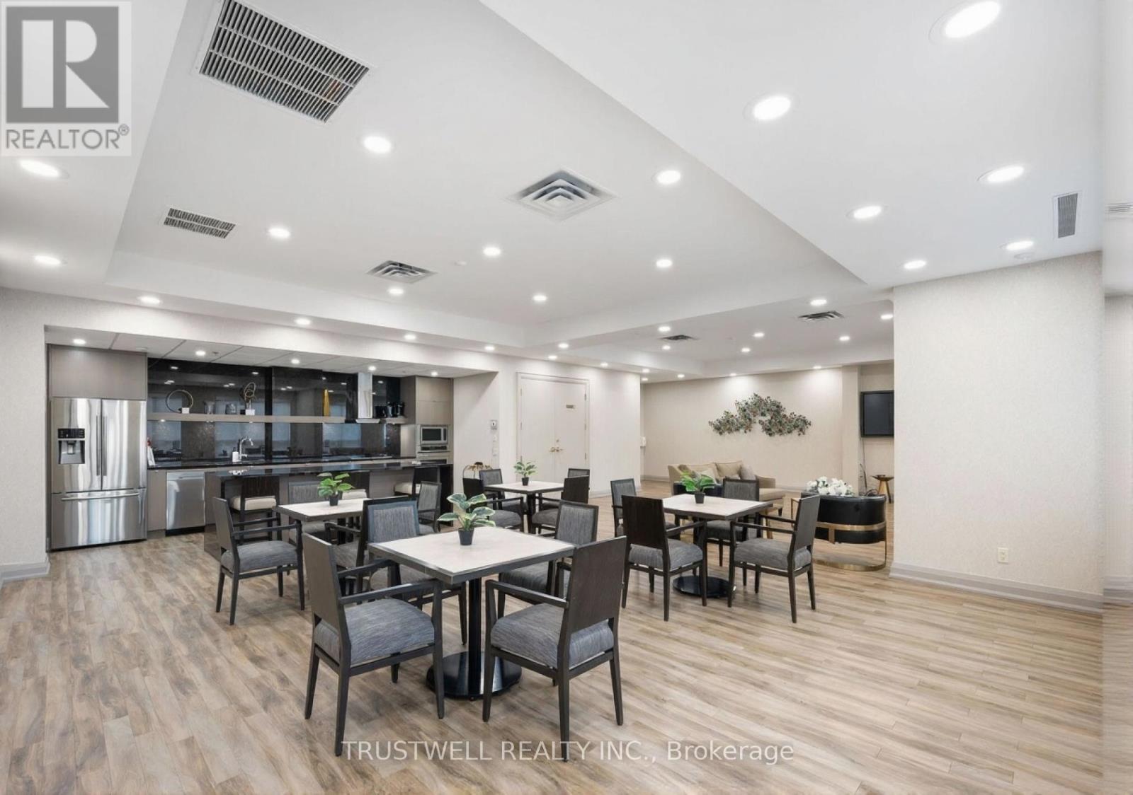 1206 - 9 Northern Heights Drive, Richmond Hill, Ontario L4B 4M5 - Photo 23 - N12640136