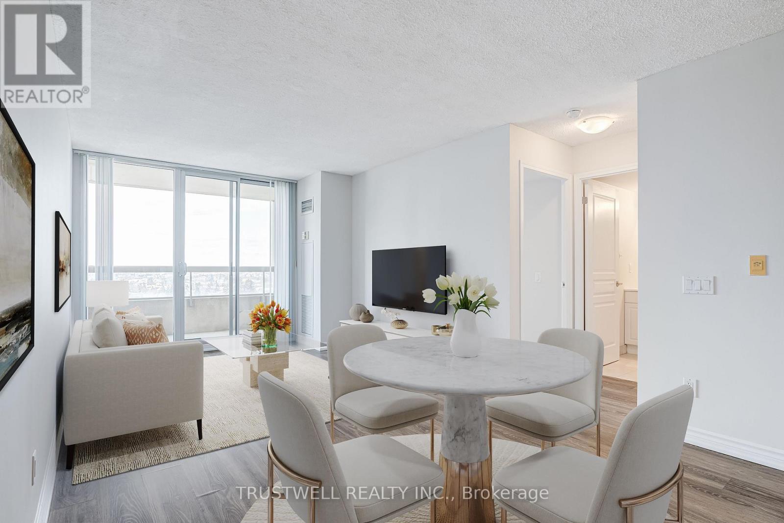 1206 - 9 Northern Heights Drive, Richmond Hill, Ontario L4B 4M5 - Photo 3 - N12640136