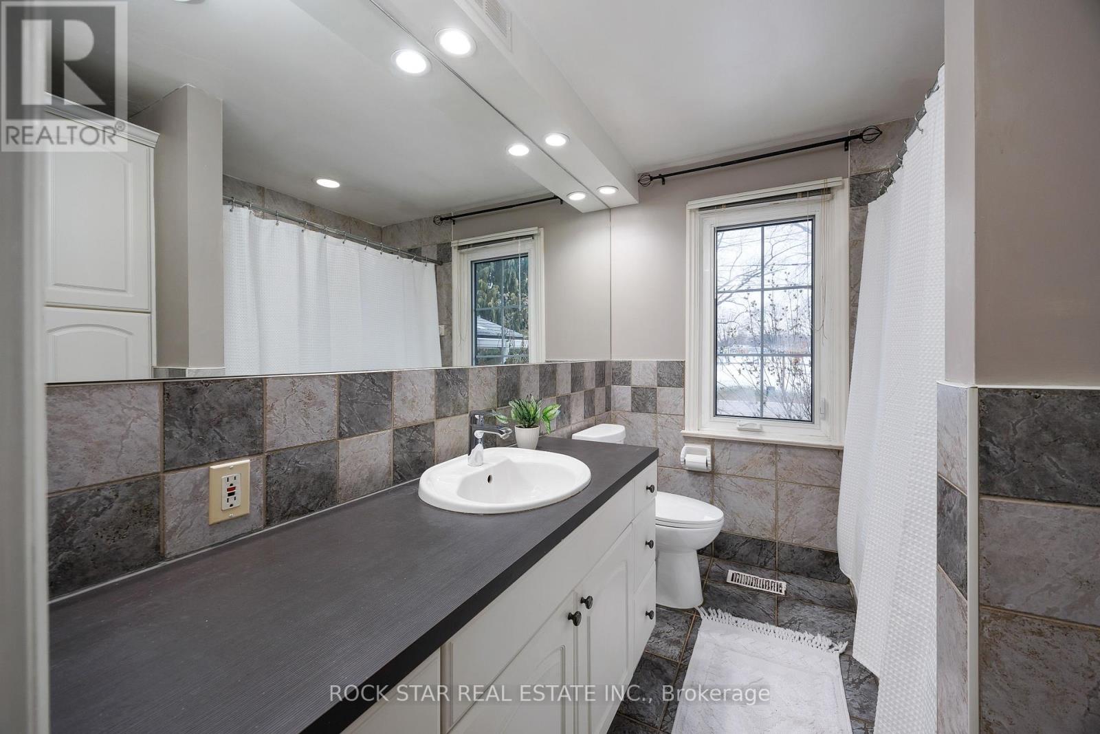 2144 Shelley Road, Oakville, Ontario  L6L 2K2 - Photo 30 - W12640132