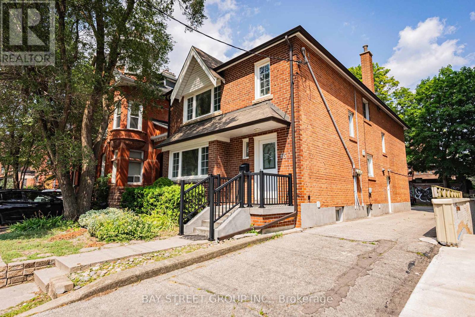 65 SPADINA ROAD, Toronto, Ontario