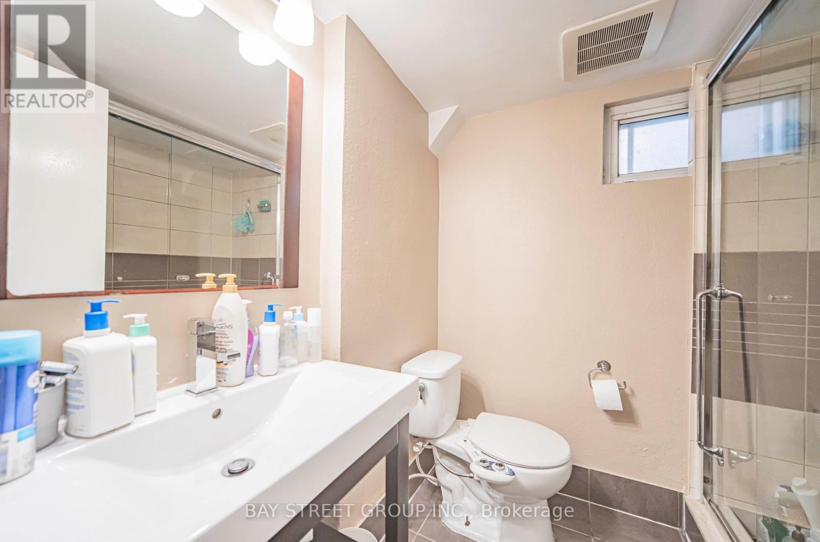 65 Spadina Road, Toronto, Ontario  M5R 2T1 - Photo 14 - C12640150
