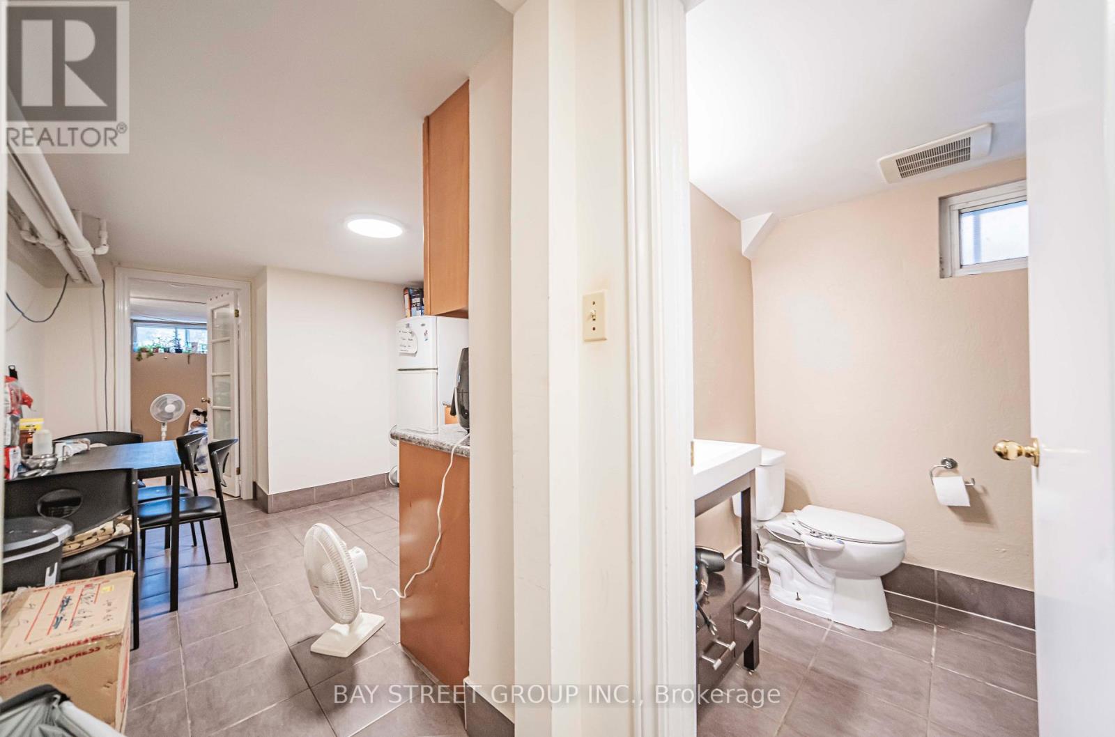 65 Spadina Road, Toronto, Ontario  M5R 2T1 - Photo 16 - C12640150