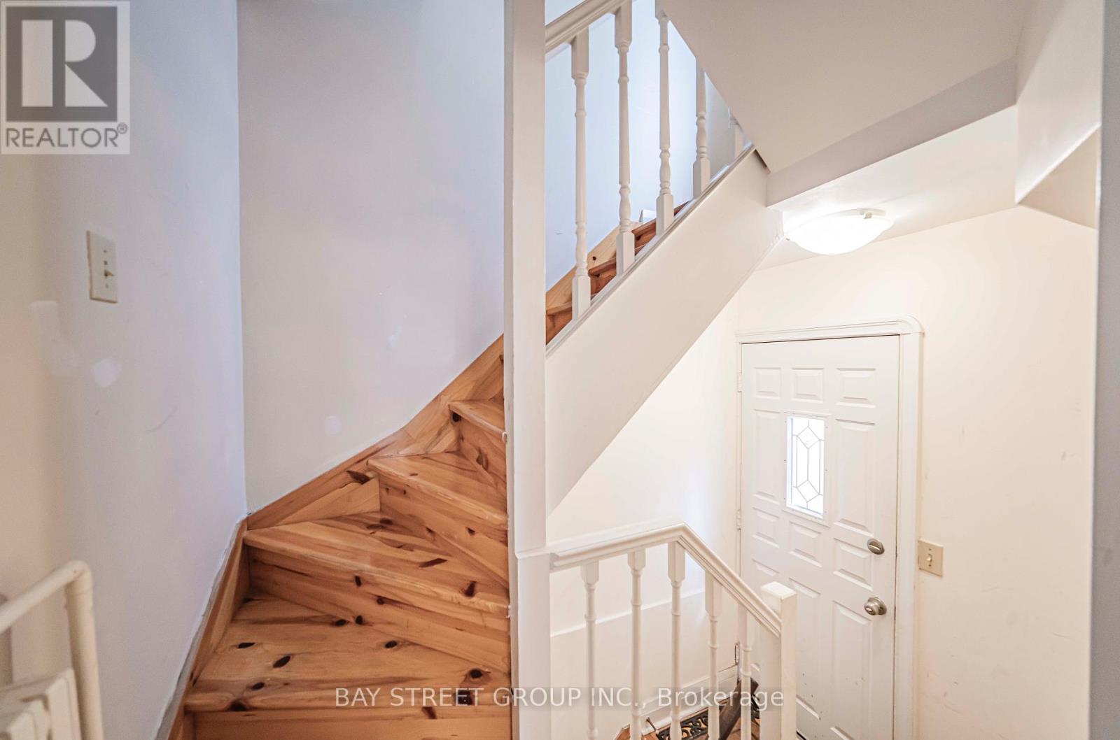 65 Spadina Road, Toronto, Ontario  M5R 2T1 - Photo 2 - C12640150