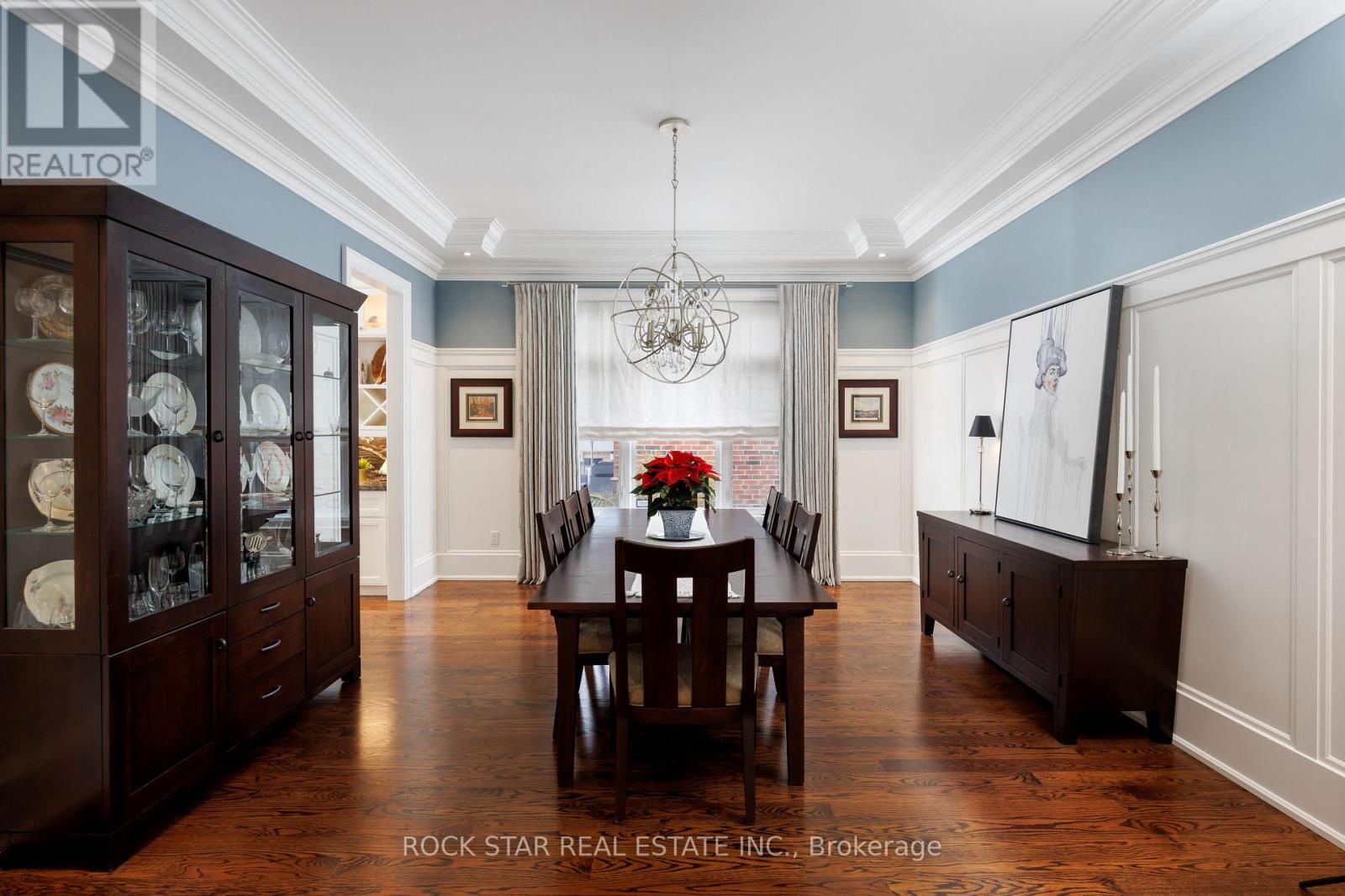 28 Highland Road, Oakville, Ontario  L6K 1S7 - Photo 11 - W12640142