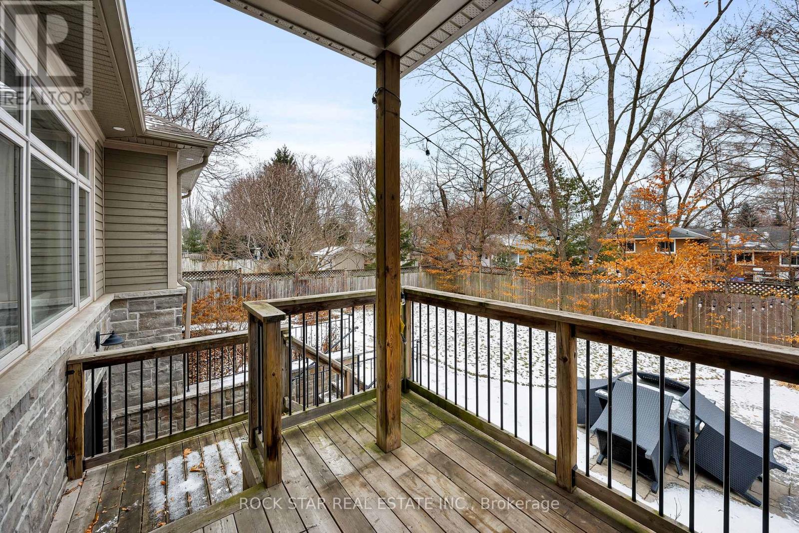 28 Highland Road, Oakville, Ontario  L6K 1S7 - Photo 20 - W12640142