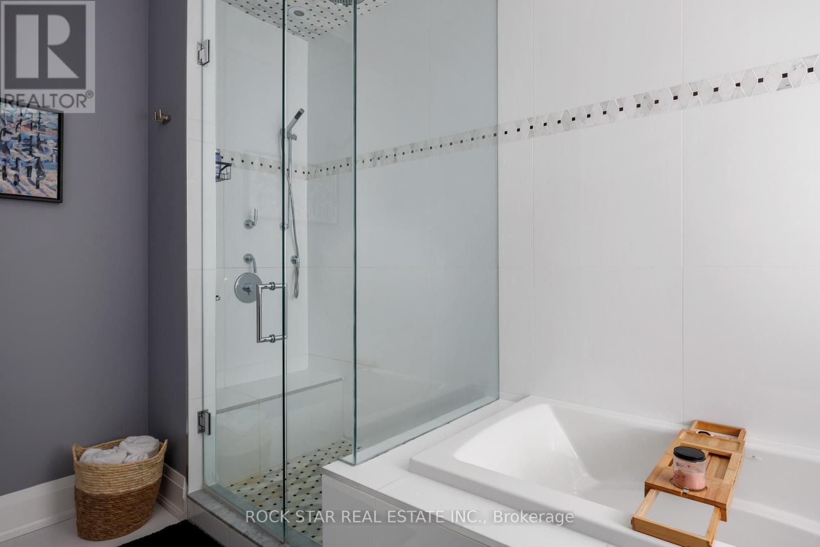 28 Highland Road, Oakville, Ontario  L6K 1S7 - Photo 27 - W12640142