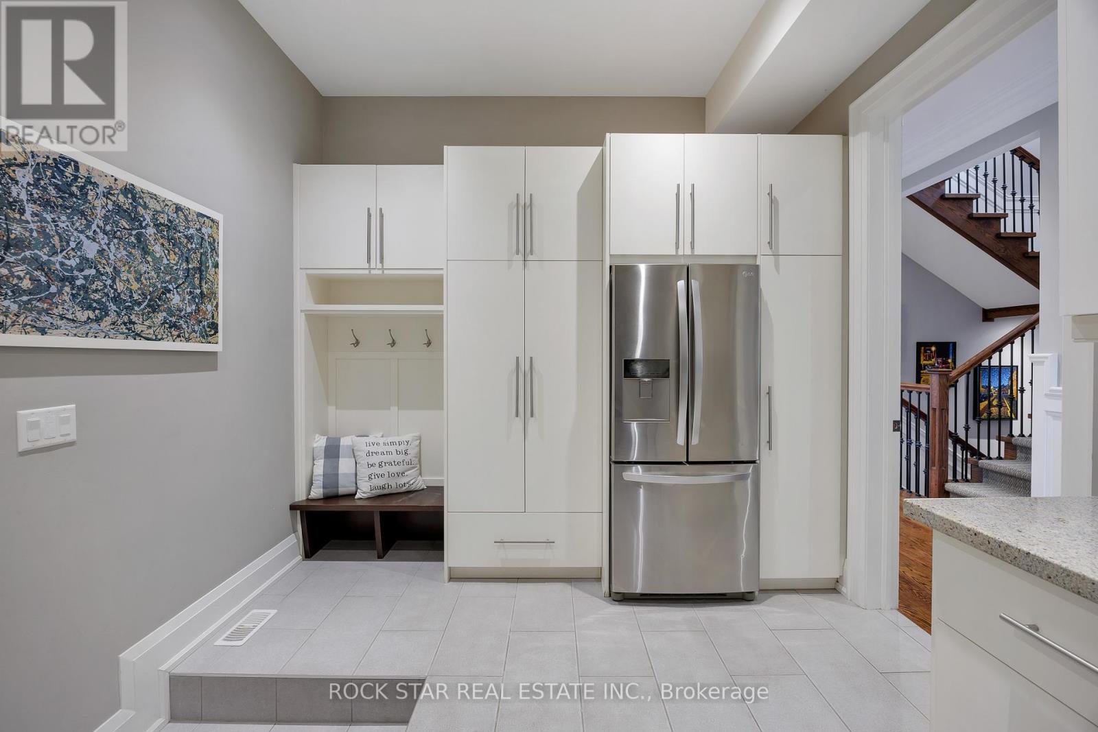 28 Highland Road, Oakville, Ontario  L6K 1S7 - Photo 30 - W12640142