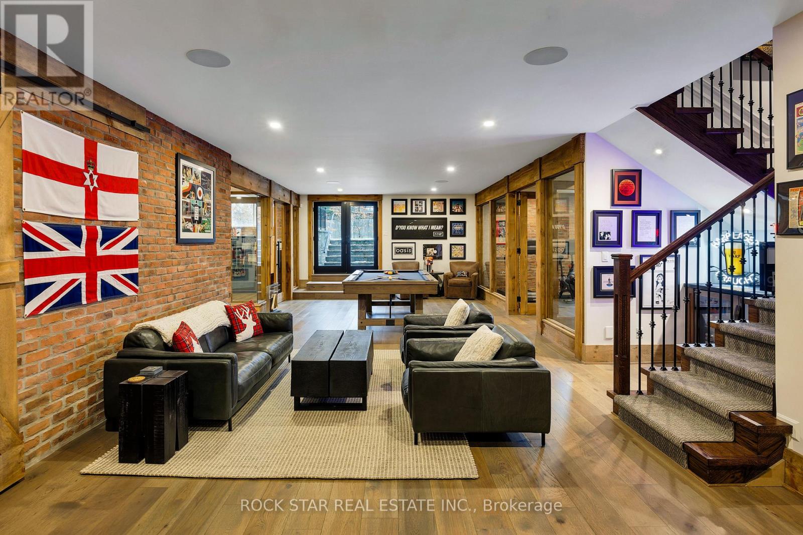 28 Highland Road, Oakville, Ontario  L6K 1S7 - Photo 4 - W12640142