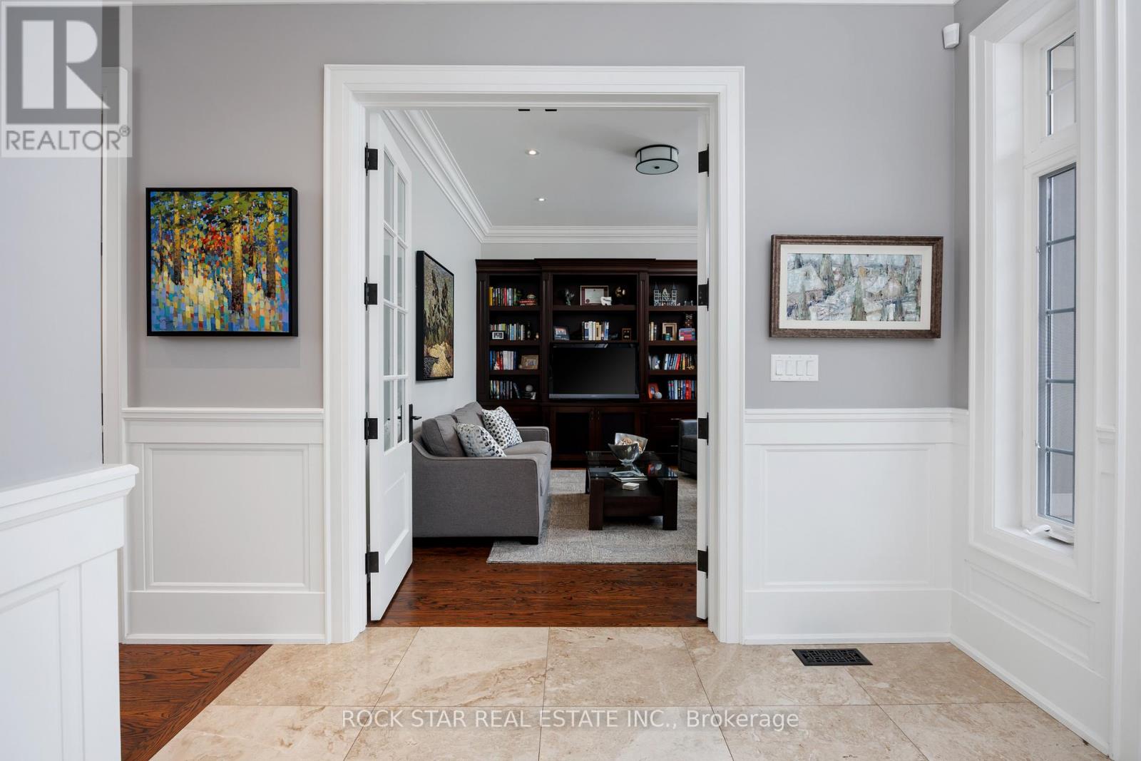 28 Highland Road, Oakville, Ontario  L6K 1S7 - Photo 9 - W12640142