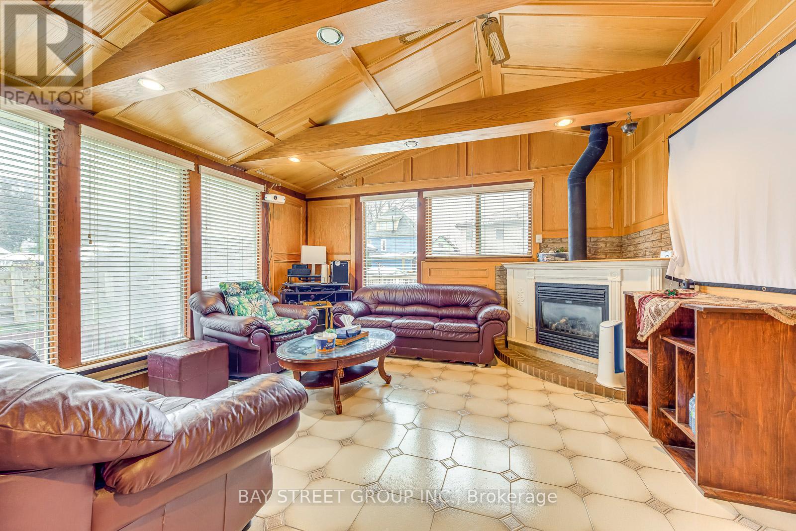 162 Prospect Street S, Hamilton, Ontario  L8M 2Z4 - Photo 10 - X12640152