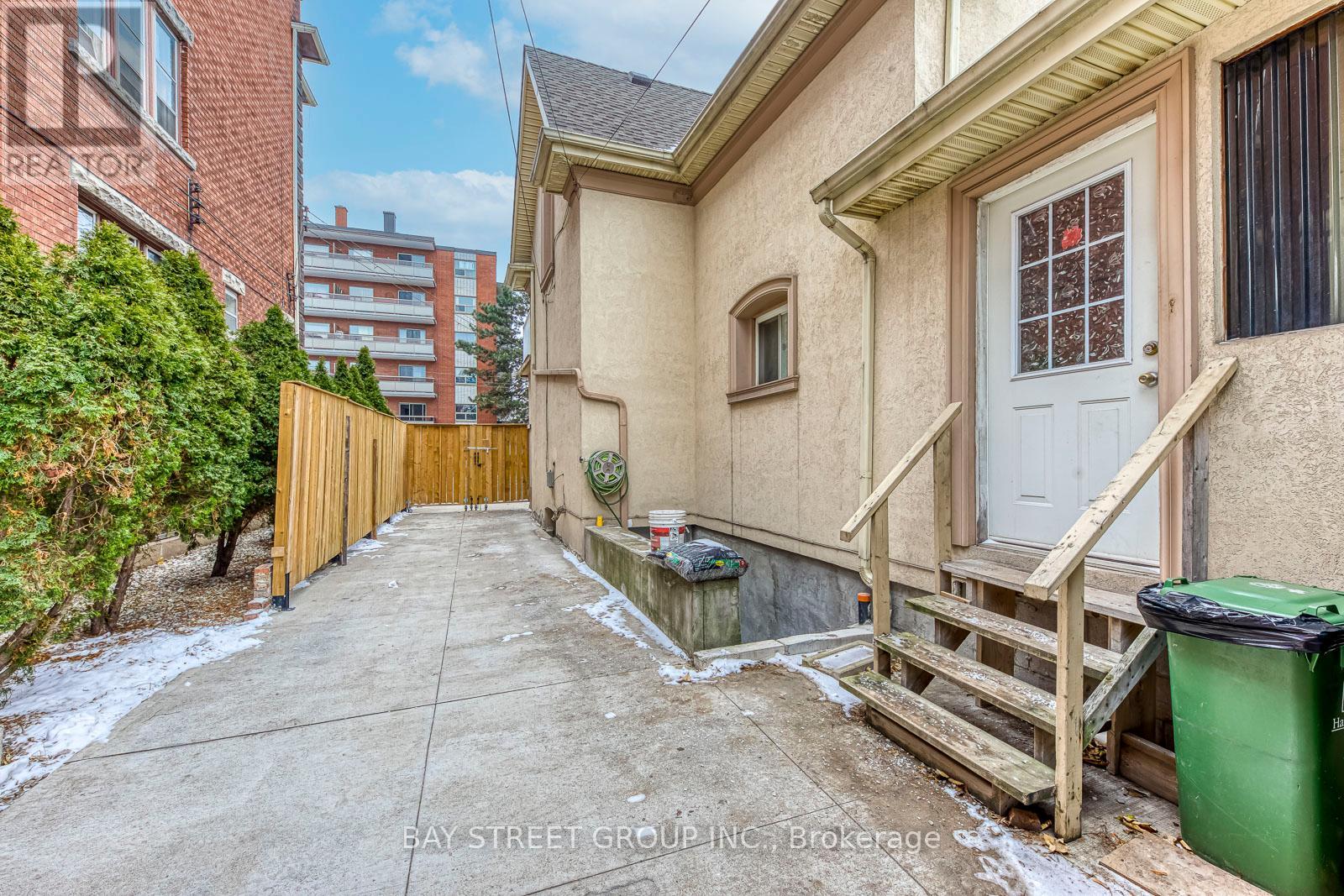 162 Prospect Street S, Hamilton, Ontario  L8M 2Z4 - Photo 34 - X12640152