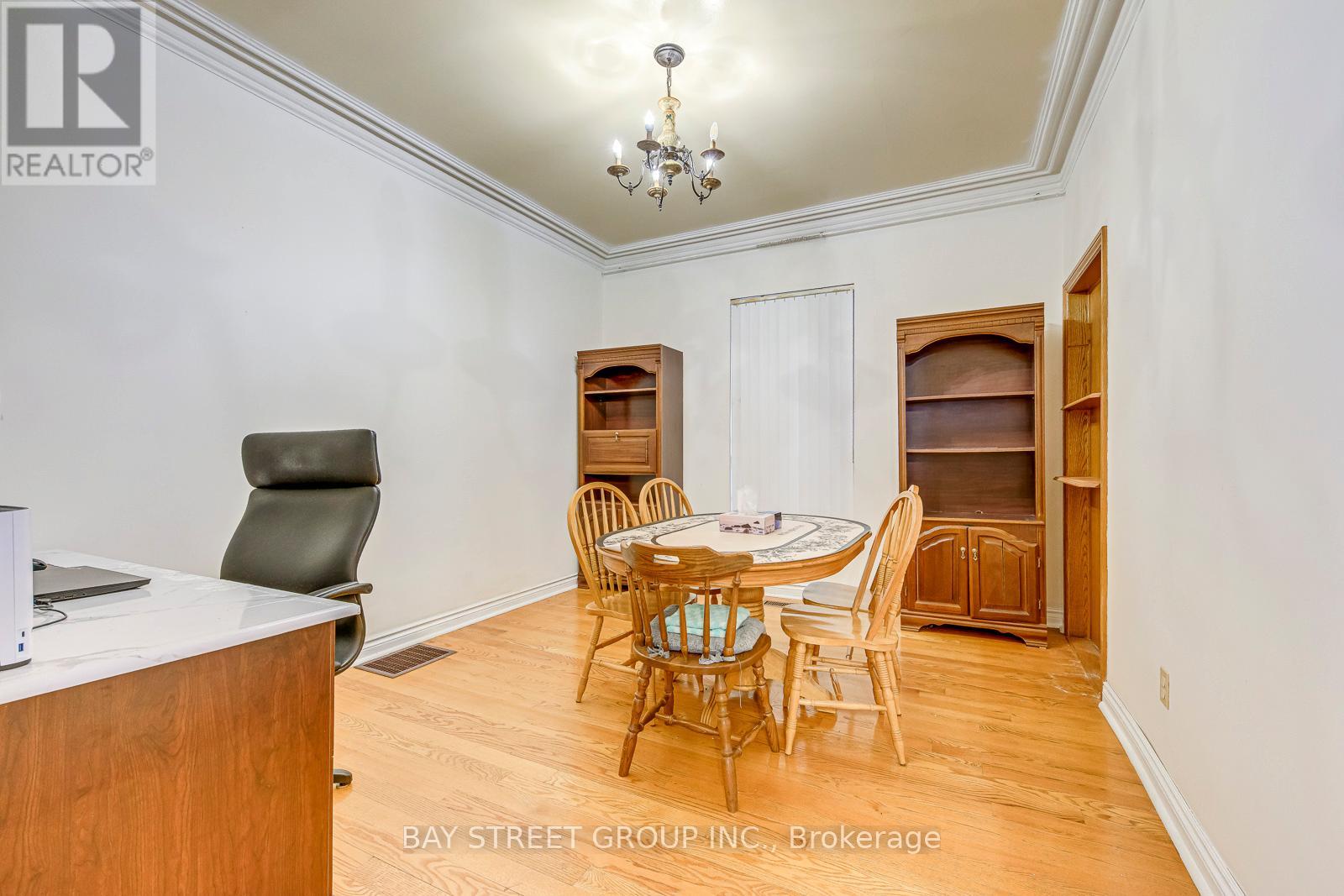 162 Prospect Street S, Hamilton, Ontario  L8M 2Z4 - Photo 6 - X12640152