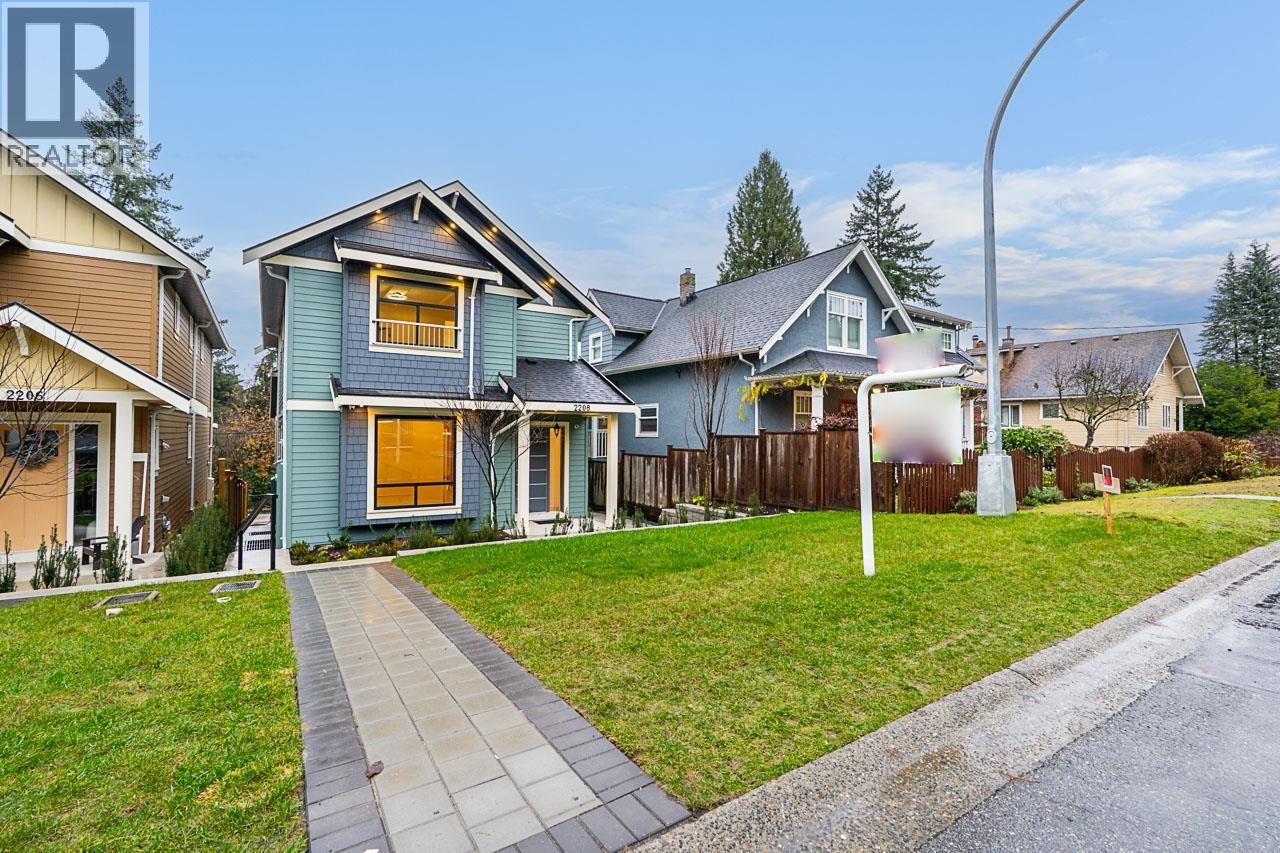 2208 ST GEORGE STREET, Port Moody, British Columbia