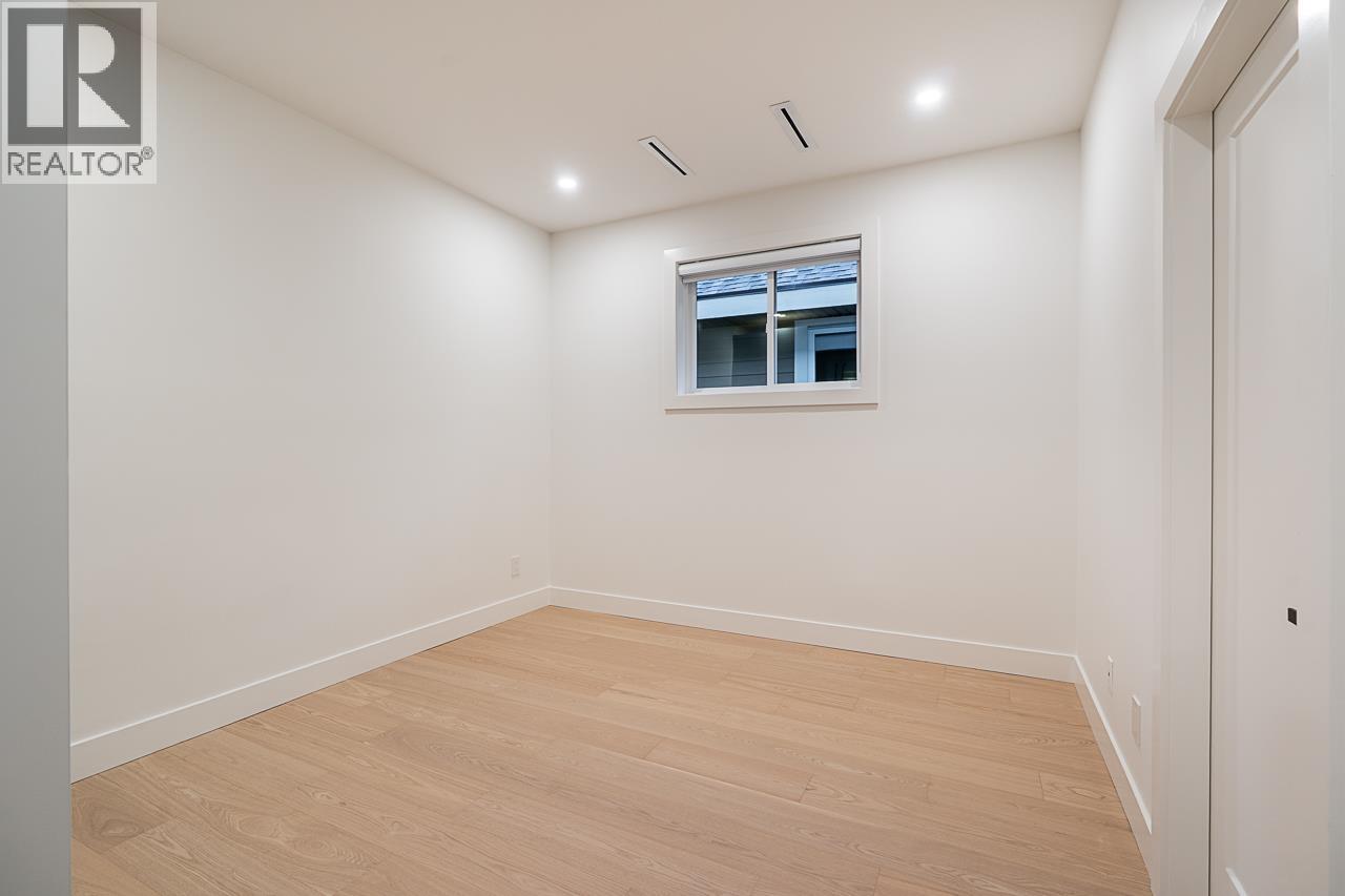 2208 St George Street, Port Moody, British Columbia V3H 2G2 - Photo 21 - R3072628