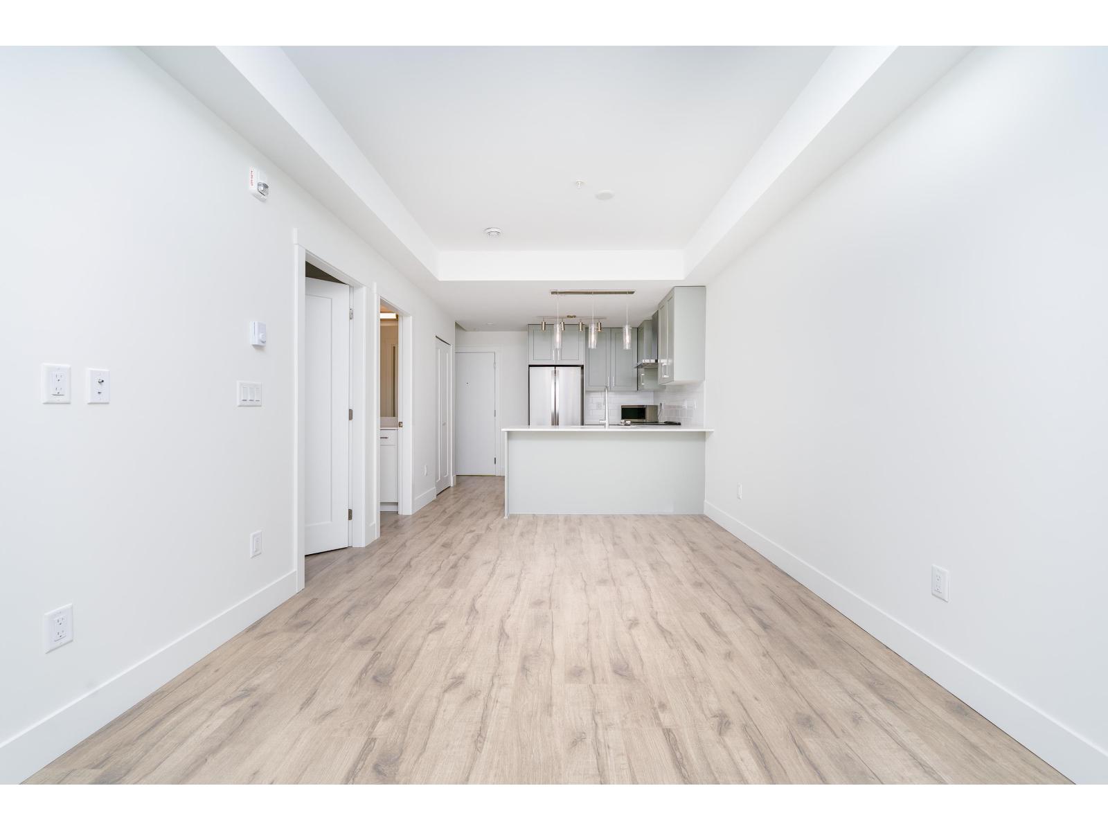 110 6338 King George Boulevard, Surrey, British Columbia  V3X 0L5 - Photo 6 - R3073129