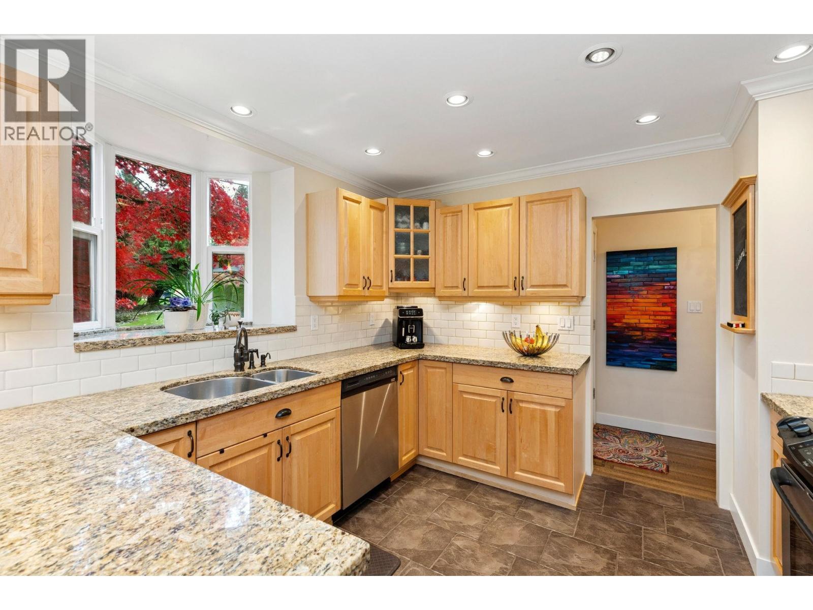 1501 Marine Crescent, Coquitlam, British Columbia V3J 5X4 - Photo 10 - R3066805