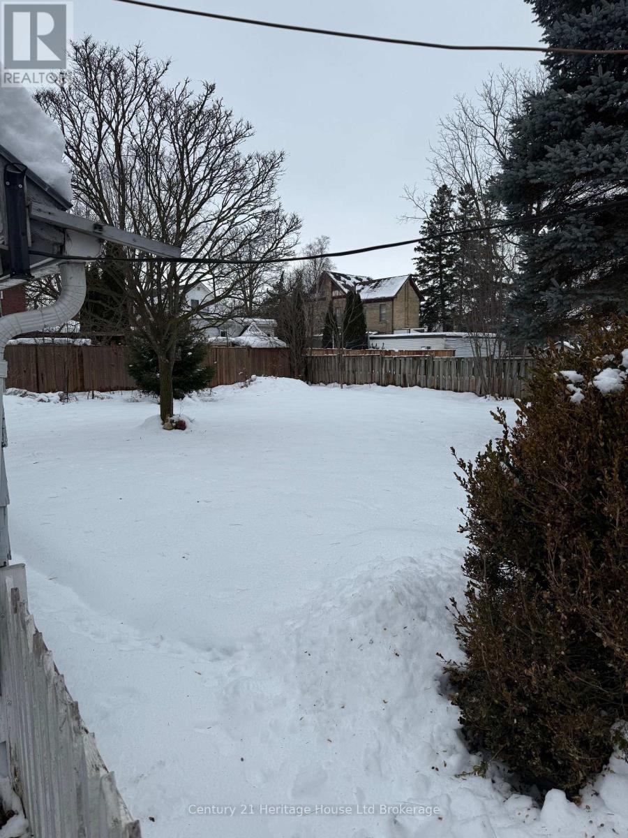 161 Sydenham Street, Woodstock (Woodstock - North), Ontario  N4S 7B7 - Photo 2 - X12640216