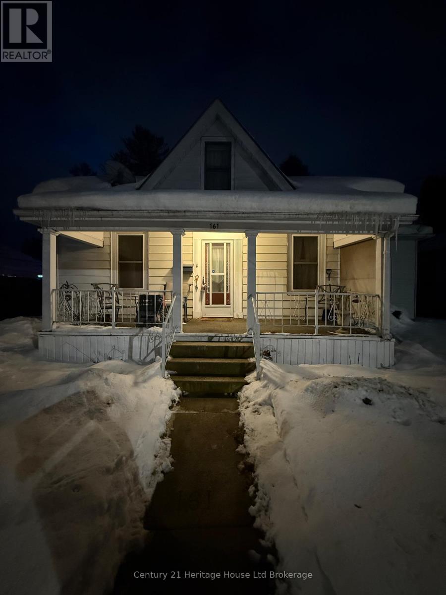 161 Sydenham Street, Woodstock (Woodstock - North), Ontario  N4S 7B7 - Photo 3 - X12640216