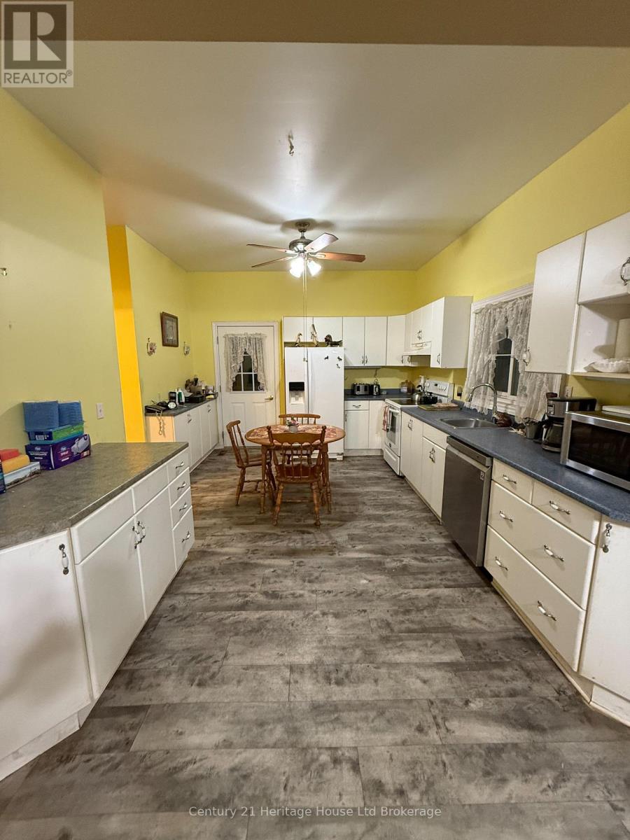 161 Sydenham Street, Woodstock (Woodstock - North), Ontario  N4S 7B7 - Photo 6 - X12640216